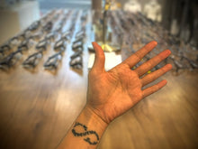 Load image into Gallery viewer, Möbiusband case