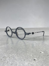 Load and play video in Gallery viewer, 22DEGREE EYEWEAR N6 + Obsidian・Globus Sceptre Edition version
