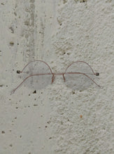 將影片載入圖庫檢視器並播放，22DEGREE EYEWEAR T1H
