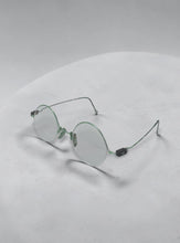 將影片載入圖庫檢視器並播放，22DEGREE EYEWEAR T1H
